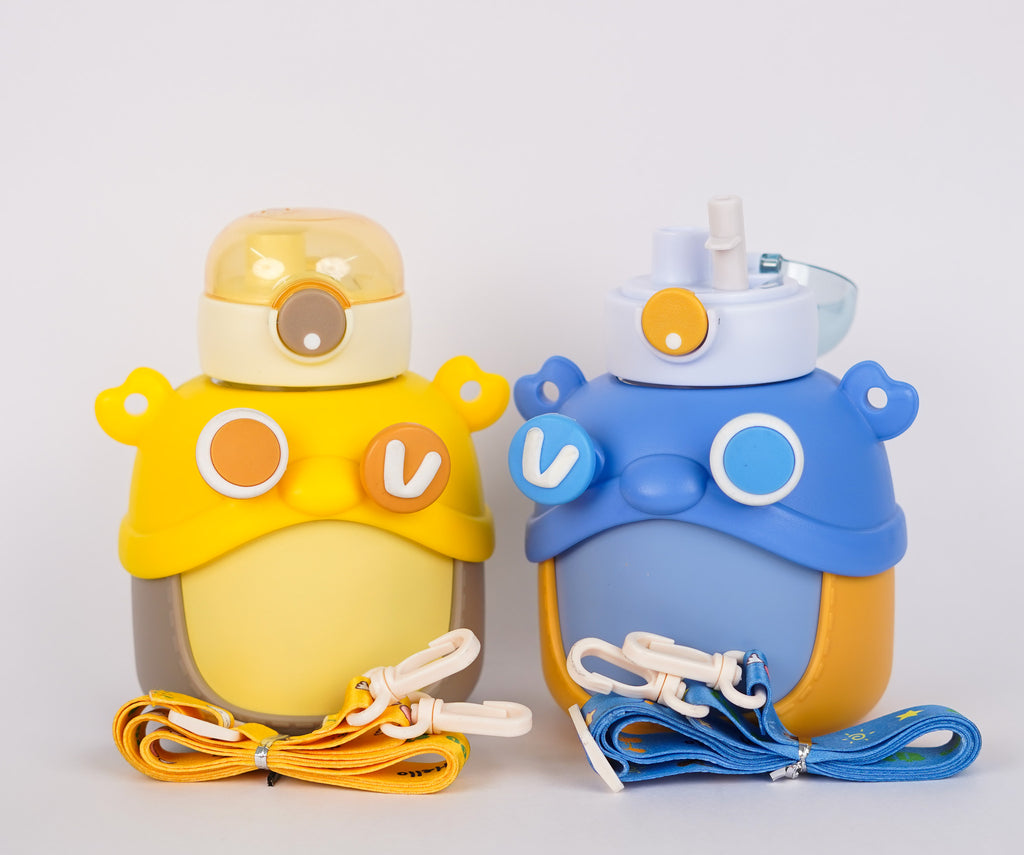 600ml kids 3D cartoon insulated bottle with strap