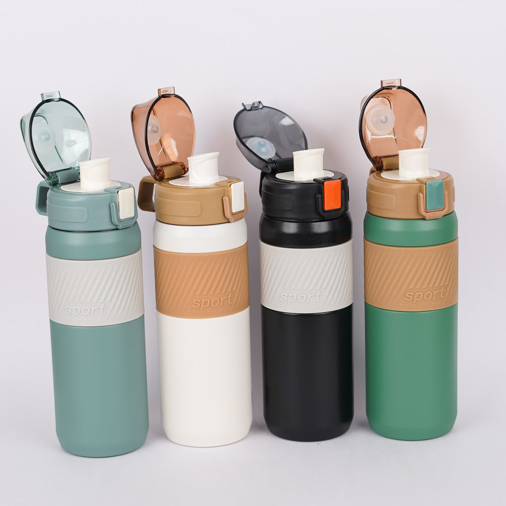 550ml sports insulated bottle with straw and silicone sleeve