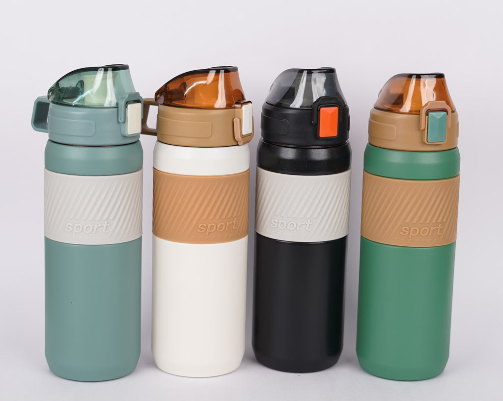 550ml sports insulated bottle with straw and silicone sleeve