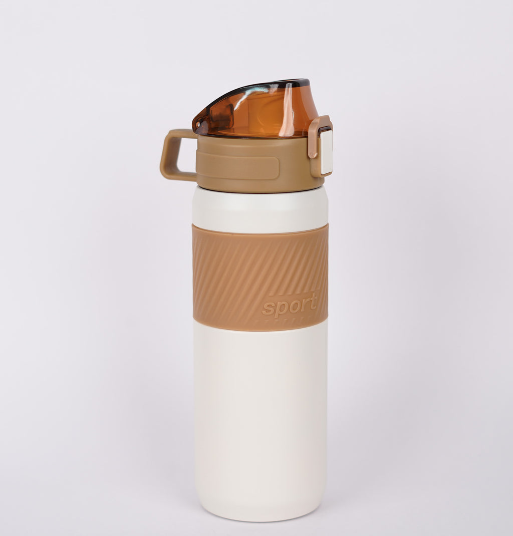550ml sports insulated bottle with straw and silicone sleeve